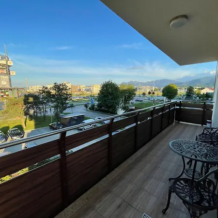 Coresi Spacious And Comfortable, Gbwifi, Parking