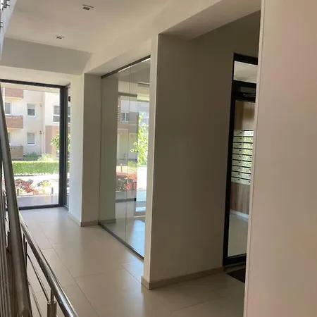 Coresi Spacious And Comfortable, Gbwifi, Parking Apartment *