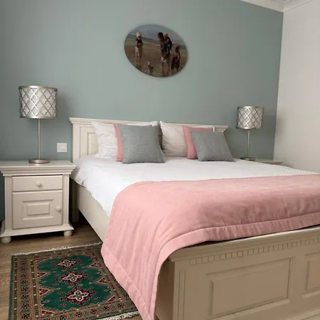 Coresi Spacious And Comfortable, Gbwifi, Parking * Brasov