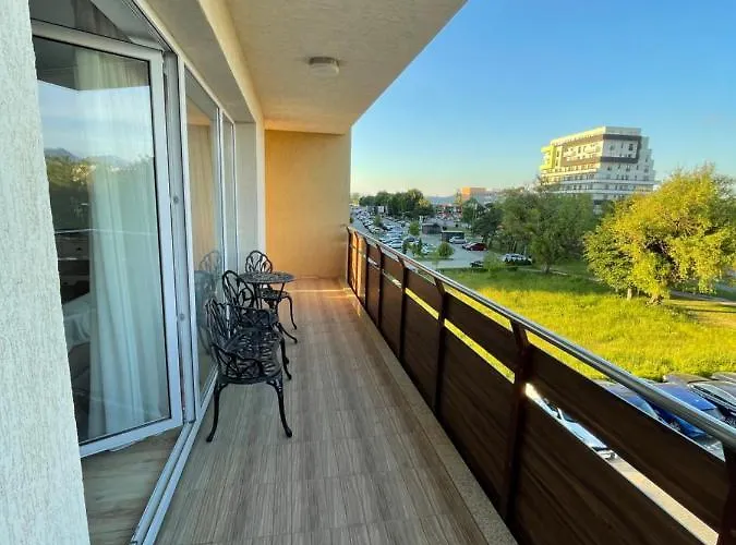 Apartment Coresi Long *