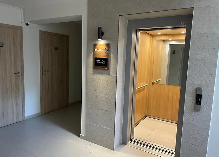 Apartment Coresi Long