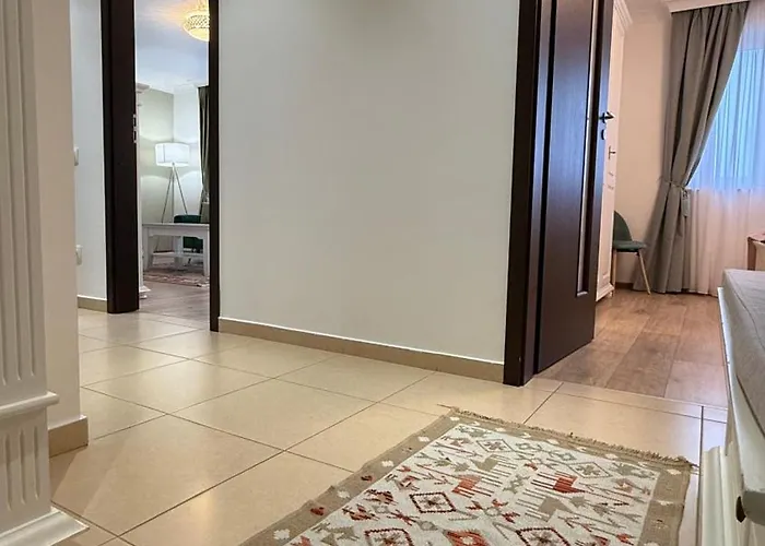 Apartment Coresi Long